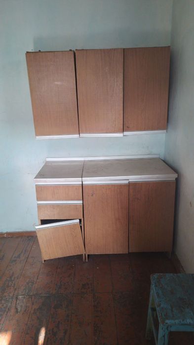 Мебель сотилады срочно