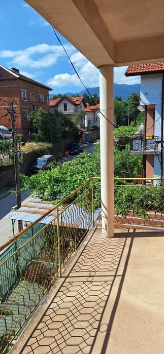 Продава се къща,гр.Вършец