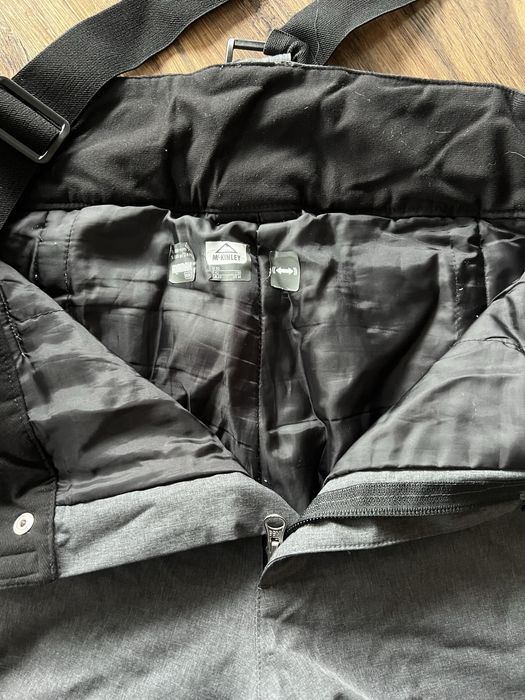 Geaca si pantaloni ski McKinley