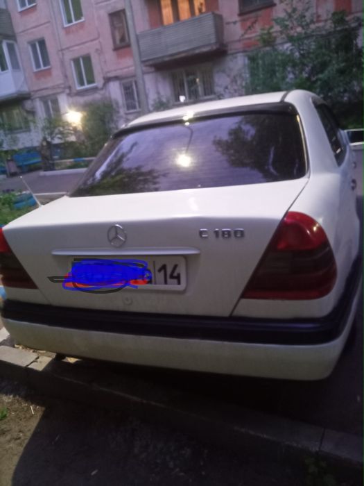 Продам мерседес с 180