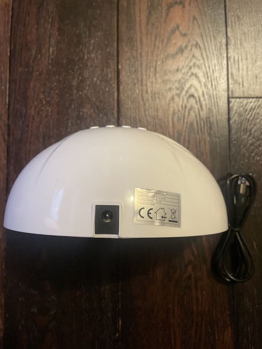 UV/LED лампа за маникюр