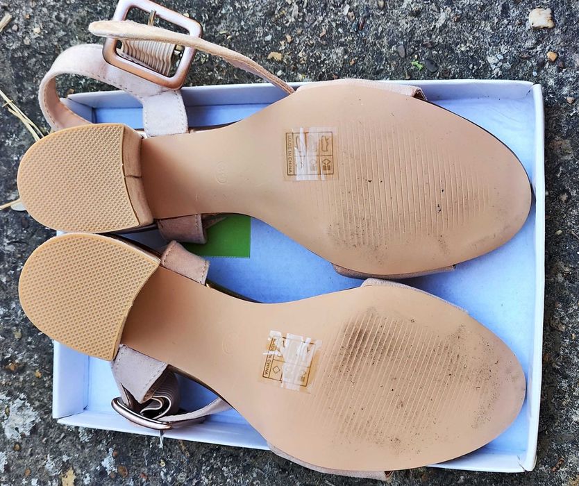 Дамски елег. сандали – пудра + розово злато|Еко велур|Нисък широк ток