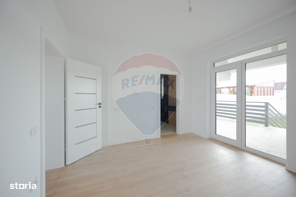 De vânzare Casă Nouă, finisată, 4 camere - Paleu