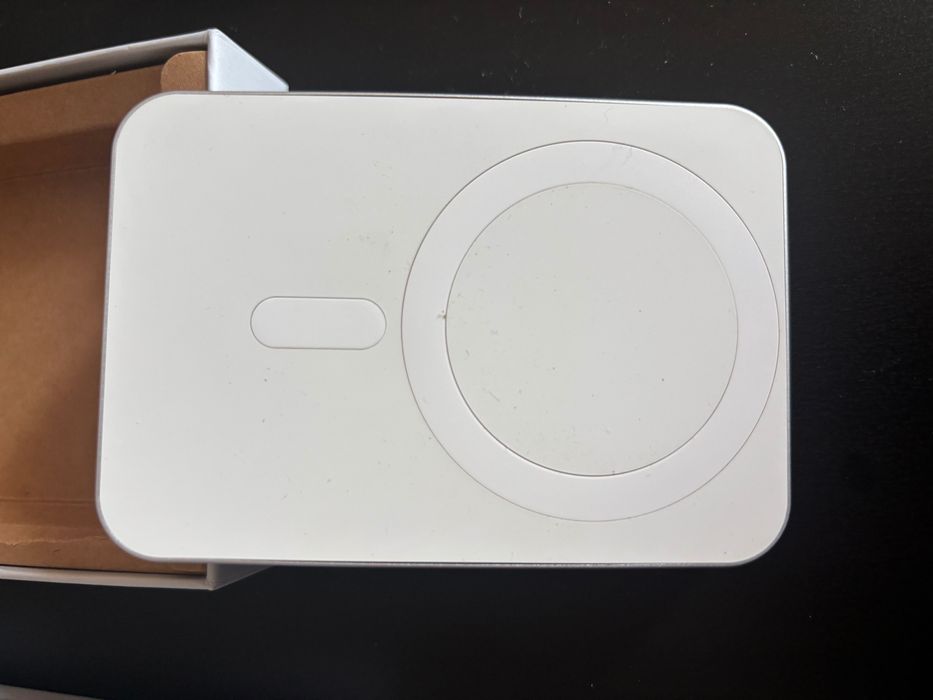 Магнитна батерия за тел - URBAN VITAMIN COMPTON RCS 10.000 MAH - БЯЛА