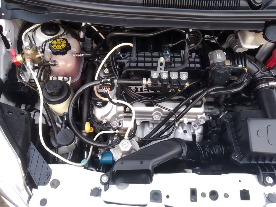 Срочно спарк сотилади!!!