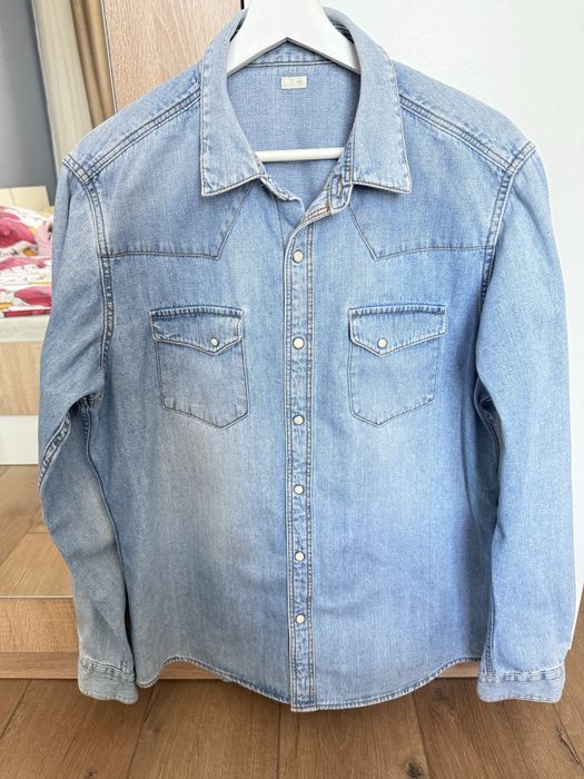 UNIQLO джинсовая рубашка