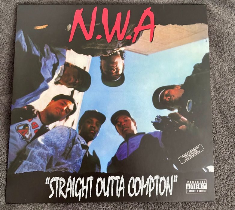 Нова плоча N.W.A straight outta compton