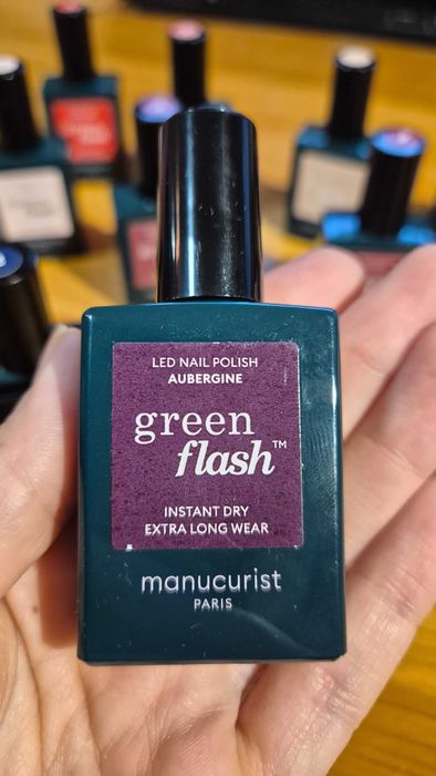 Manucurist Green Flash Aubergine - Oja semipermanenta TPO-free