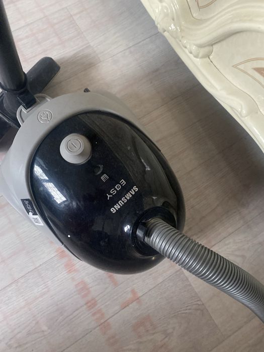 Продается пылесос LG