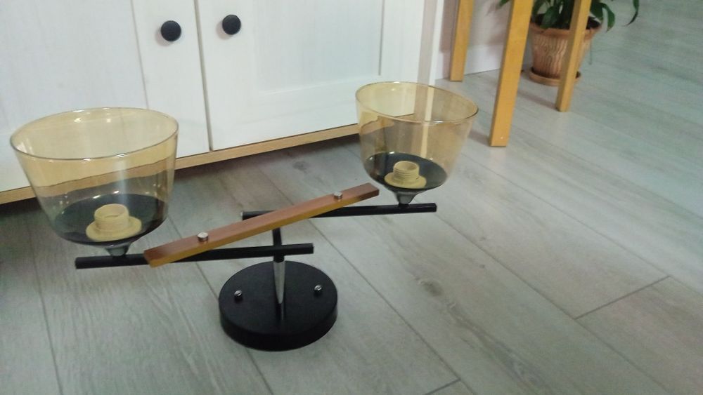 Продаëтся люстра