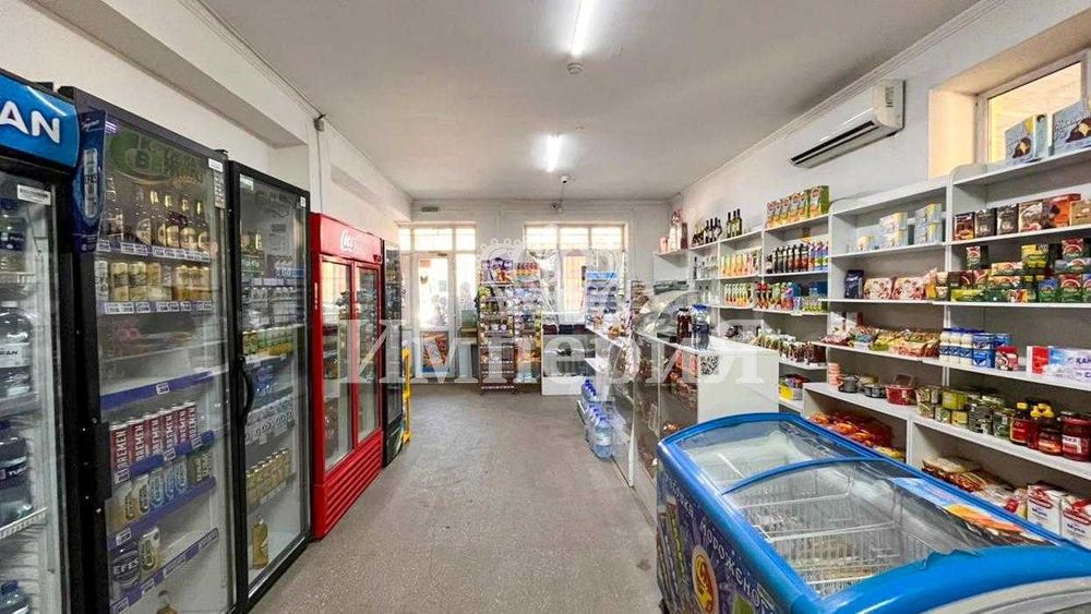 Продаётся дом с магазином