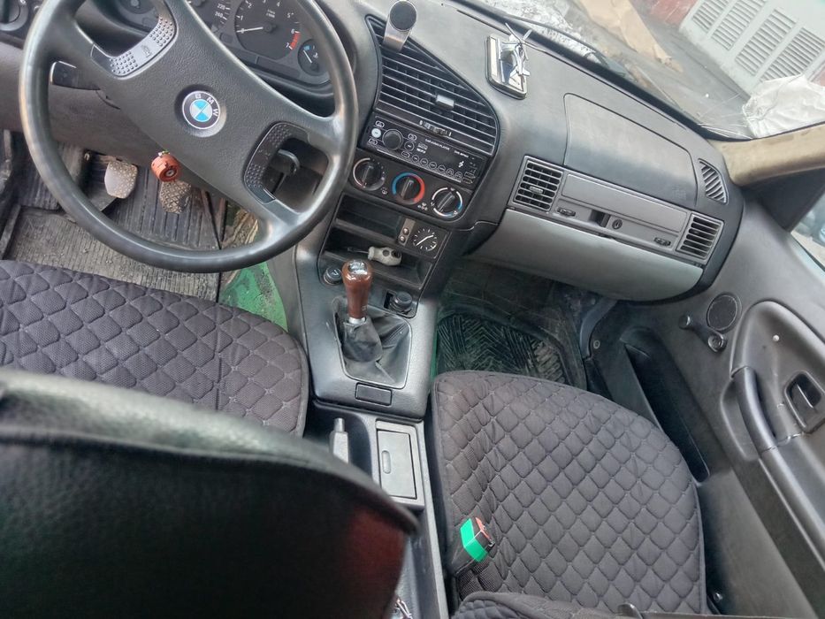Машина BMW 3 Series E36 (б/у).