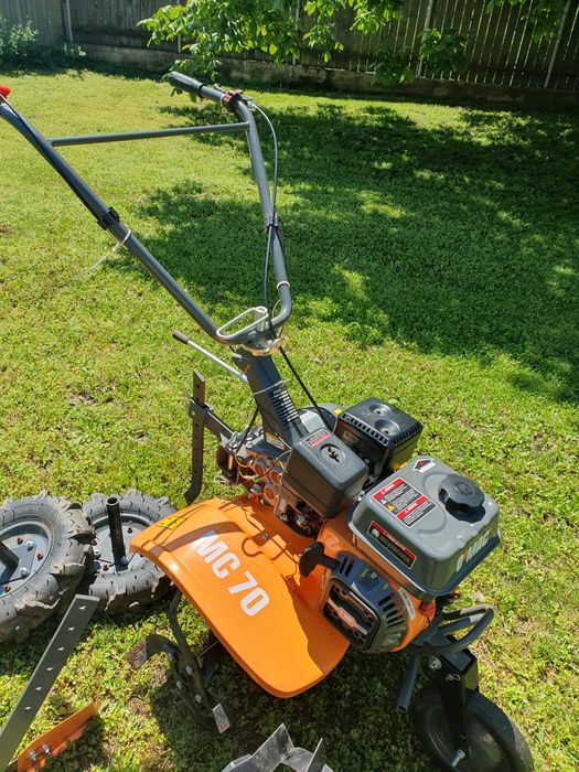 Vand Motocultor Omac MC70, 7 cp, cu accesorii. GRATUIT Mașina de tuns iarbă manuală Bosch