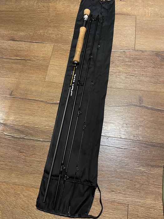 Въдица и макара с шнур за мухарски риболов