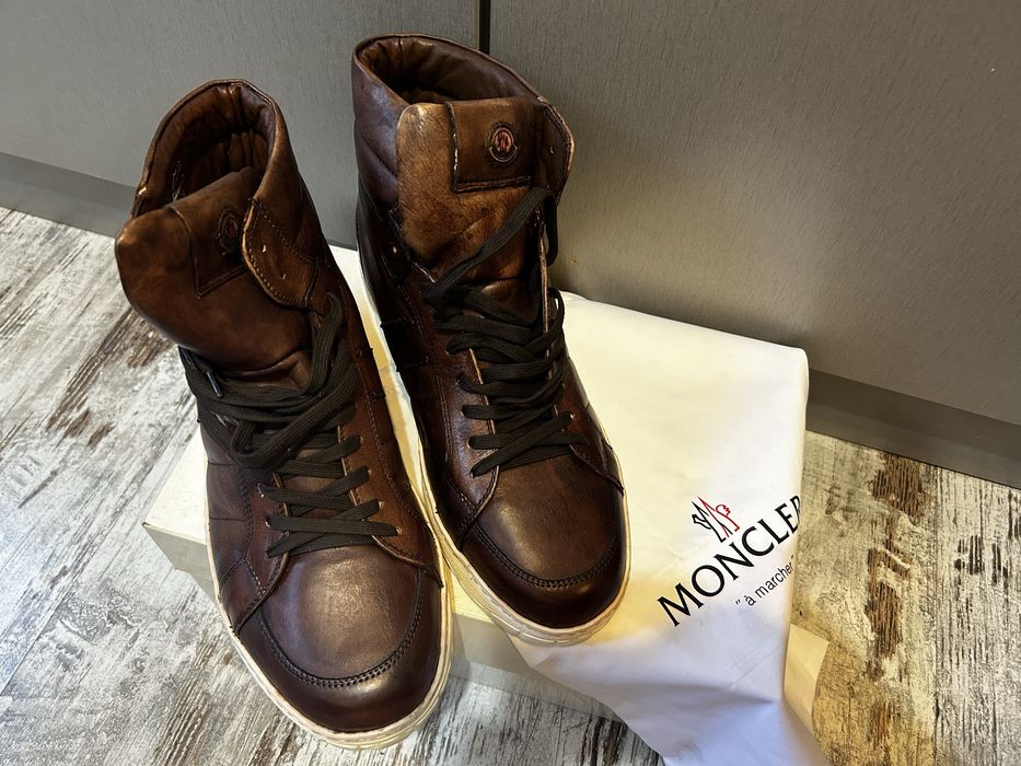 ghete Moncler din piele, nepurtate