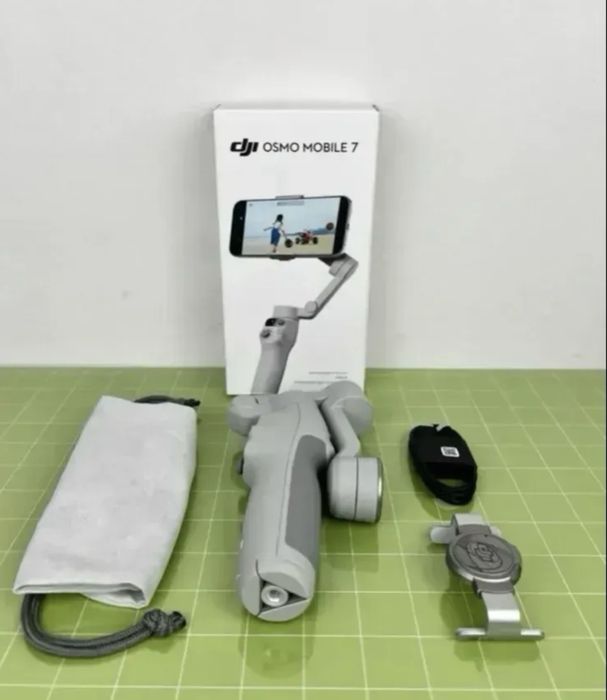 Продаю Оригинальный Стабилизатор от DJI osmo mobile 7