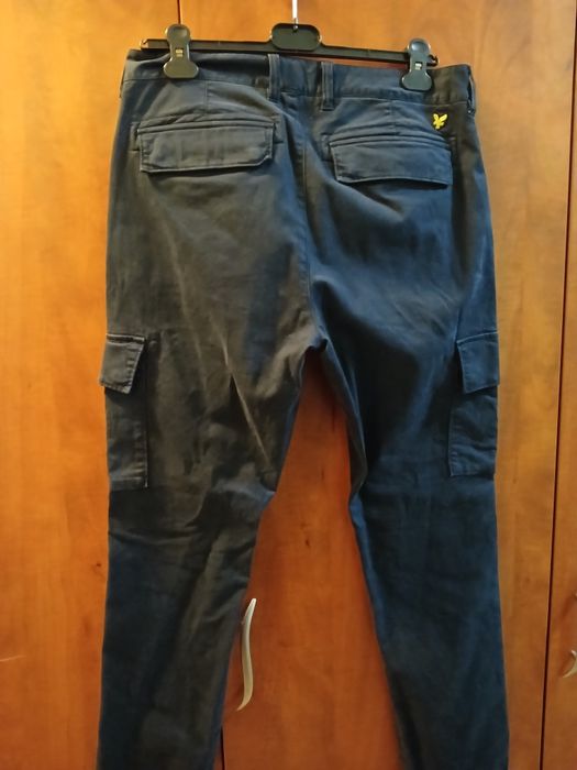 Продавам много запазени дънки и панталони  DSQUARED.  Scotch Soda.