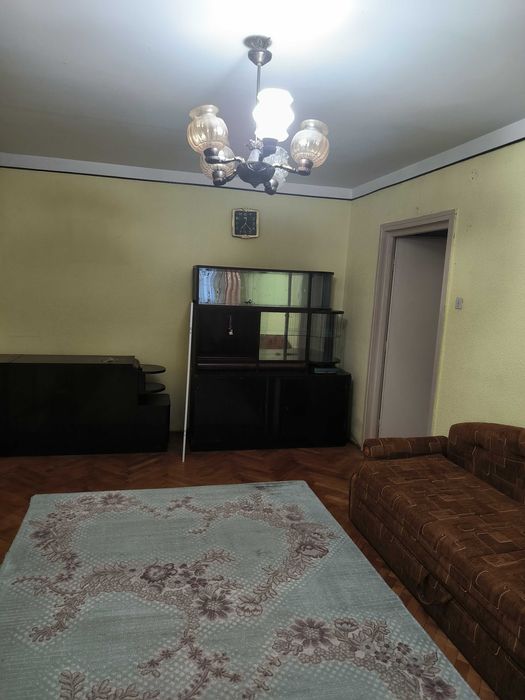 Inchiriez apartament zona garii