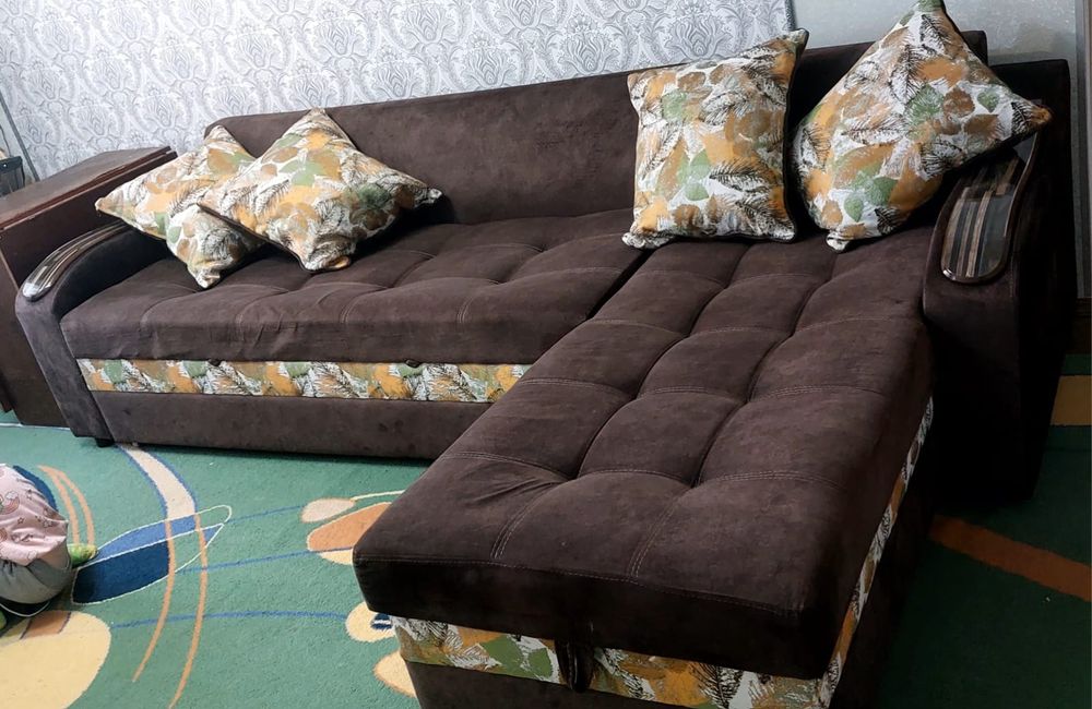 Диван  продам почти новый