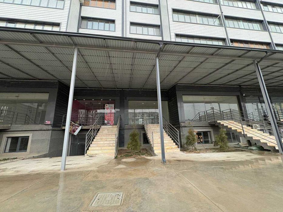 Нотурар бино сотилади, дукон ёки офис учун кулай жой