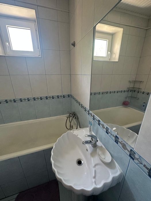 Închiriez apartament Marasesti