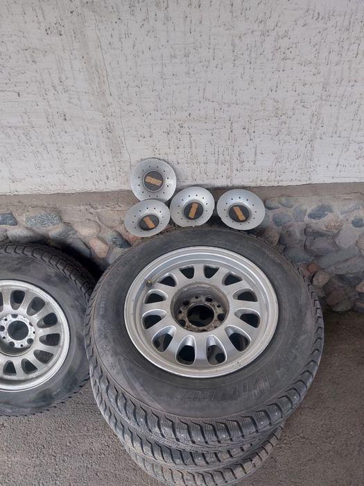 Продам шины 205/65/R15