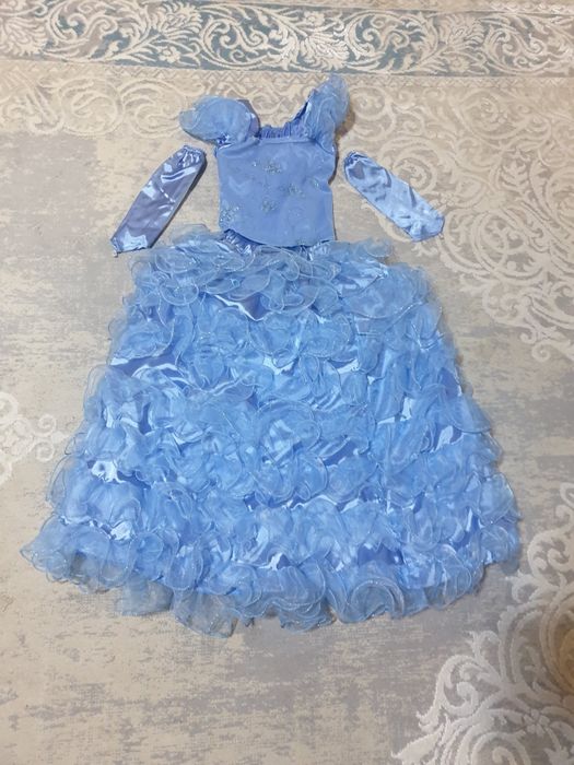 Продам  нарядные платья для праздников