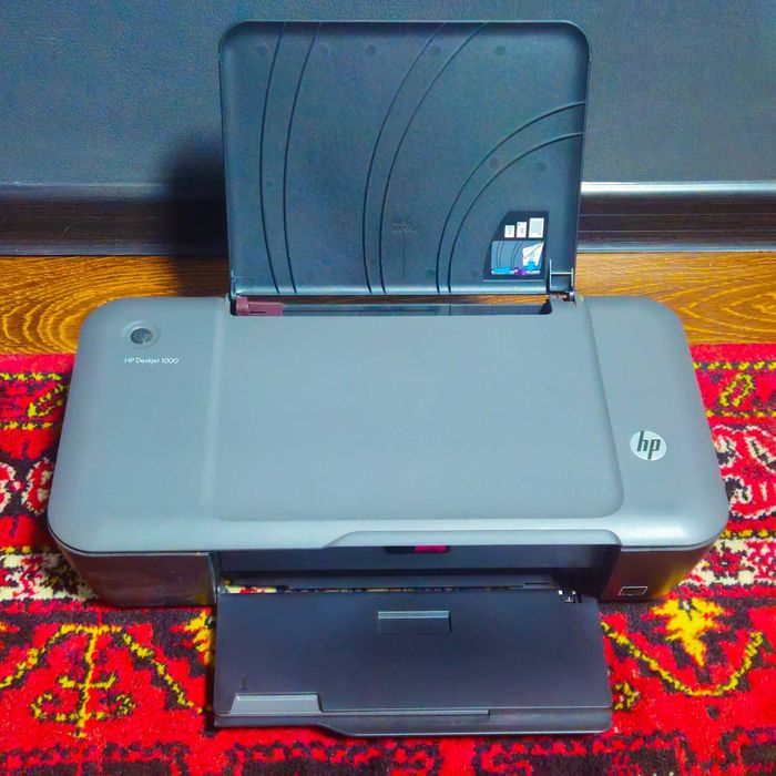 Принтер HP Deskjet 1000 - Состояние Нового!