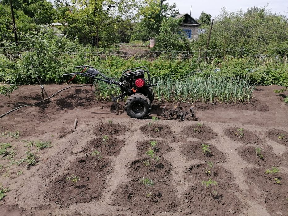 Продам мотоблок с кузовом