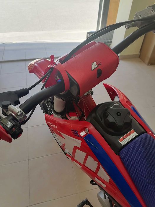 Кросов мотор 125 Кубика от серията Storm Red