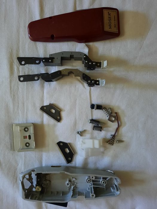 Детали от машинки для стрижки волос МОЗЕР.