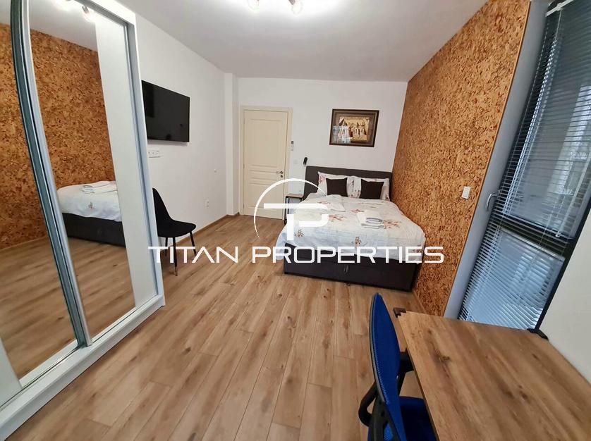 Дава се под наем Тристаен апартамент в Варна, Център - 100 кв.м за 1150 € - Снимка #4