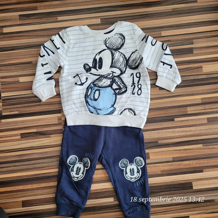 Set mickey mouse 6 9 luni
