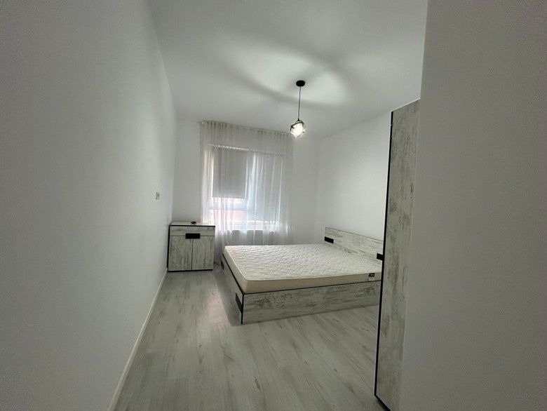 Studio modern de închiriat