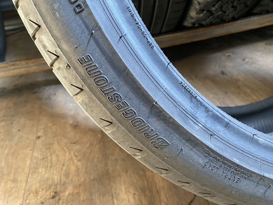Пара летние шины 285/35/22 285/35R22 Bridgestoone.