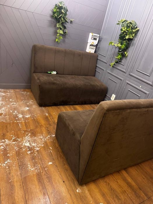 Продам оборудование для кофейни ВИТРИНА СТОЛЫ ДИВАНЫ