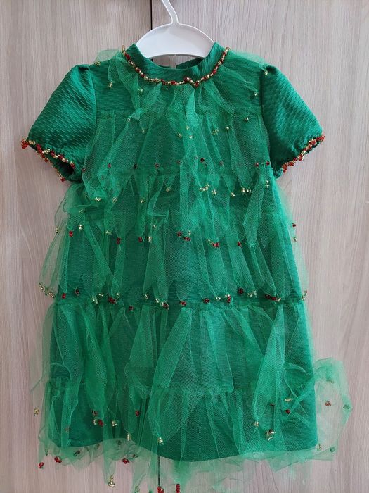 Продам новогоднее платьешко