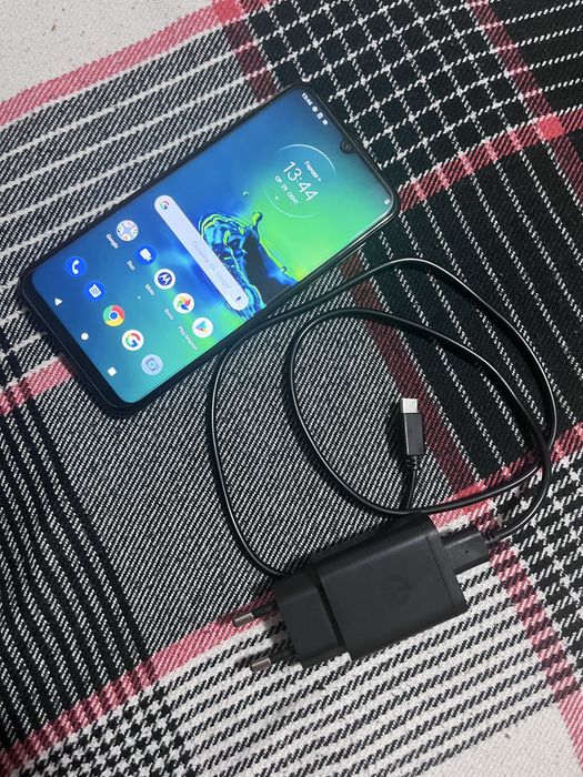 Motorola g8 plus