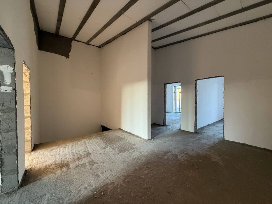 2 sotiq maydonga ega foydali maydoni 240 m2 sotiladi #a299