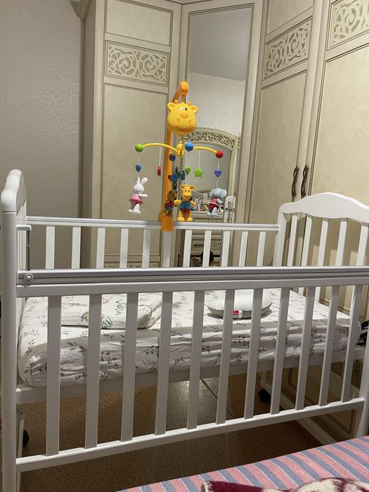 Детская кровать с матрасом