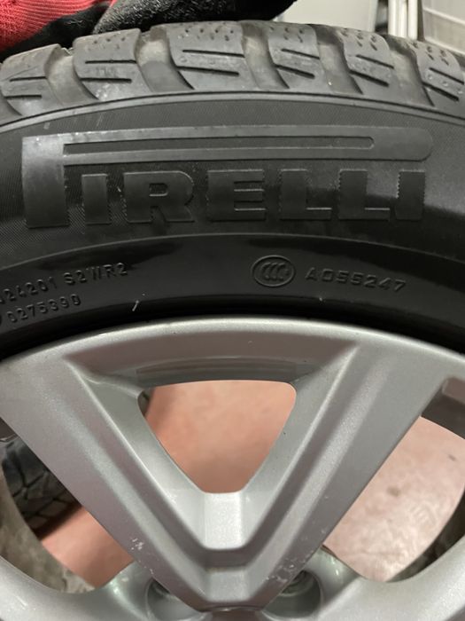 Roti iarna Bmw X1 F48 / X2 F39 / 205 60 17 Pirelli