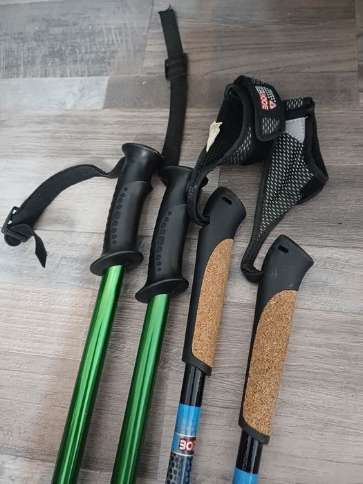 Două perechi de bețe profesioanale pt drumetii