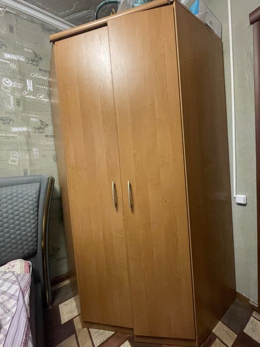 Продам угловой шкаф