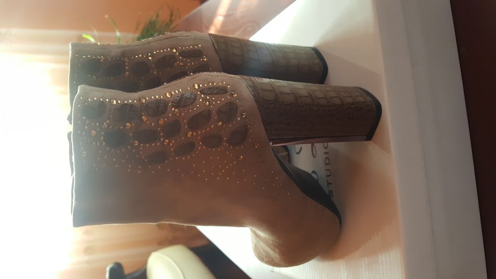 Botine/ Ghete NOI de damă, elegante, superbe!