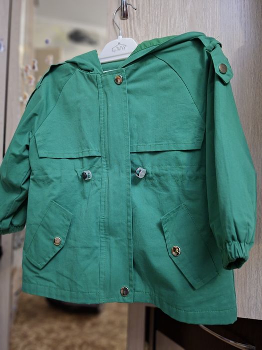 Детская куртка , ветровка