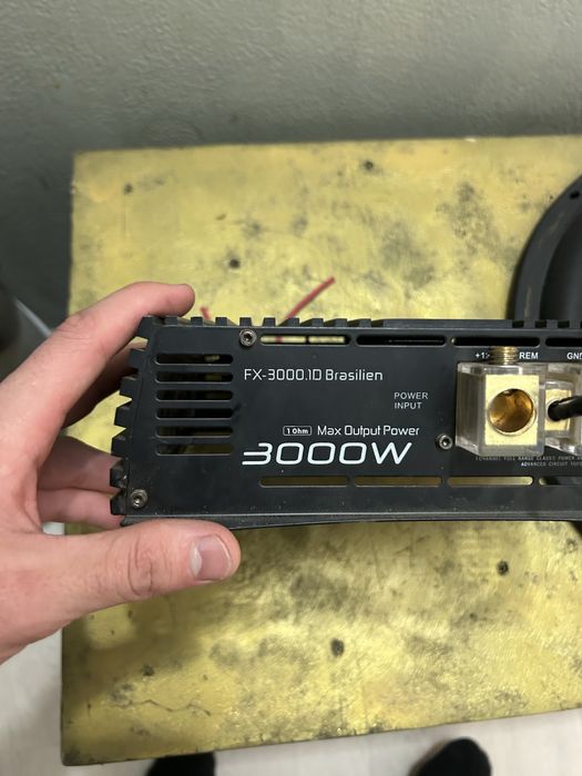 Сабвуфер с моноблоком