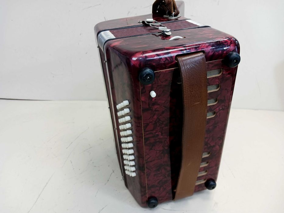 Acordeon Weltmeistr 48 de bas