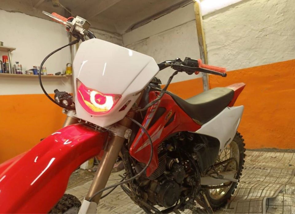 Продам эндуро срочно 250 куб