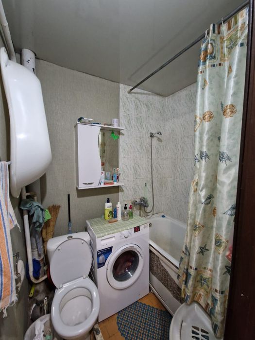 Продам 3 к.кв р-он прс.Абая