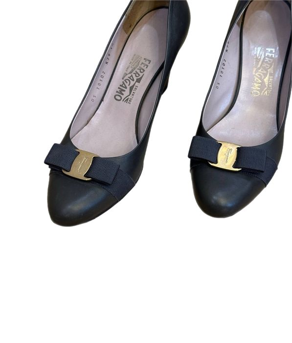 Туфли Salvatore Ferragamo Flo Vara